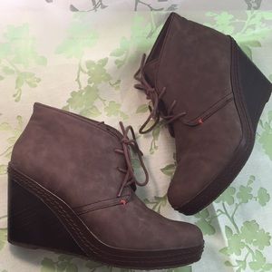 Dr Scholl’s brown soft leather wedge bootie